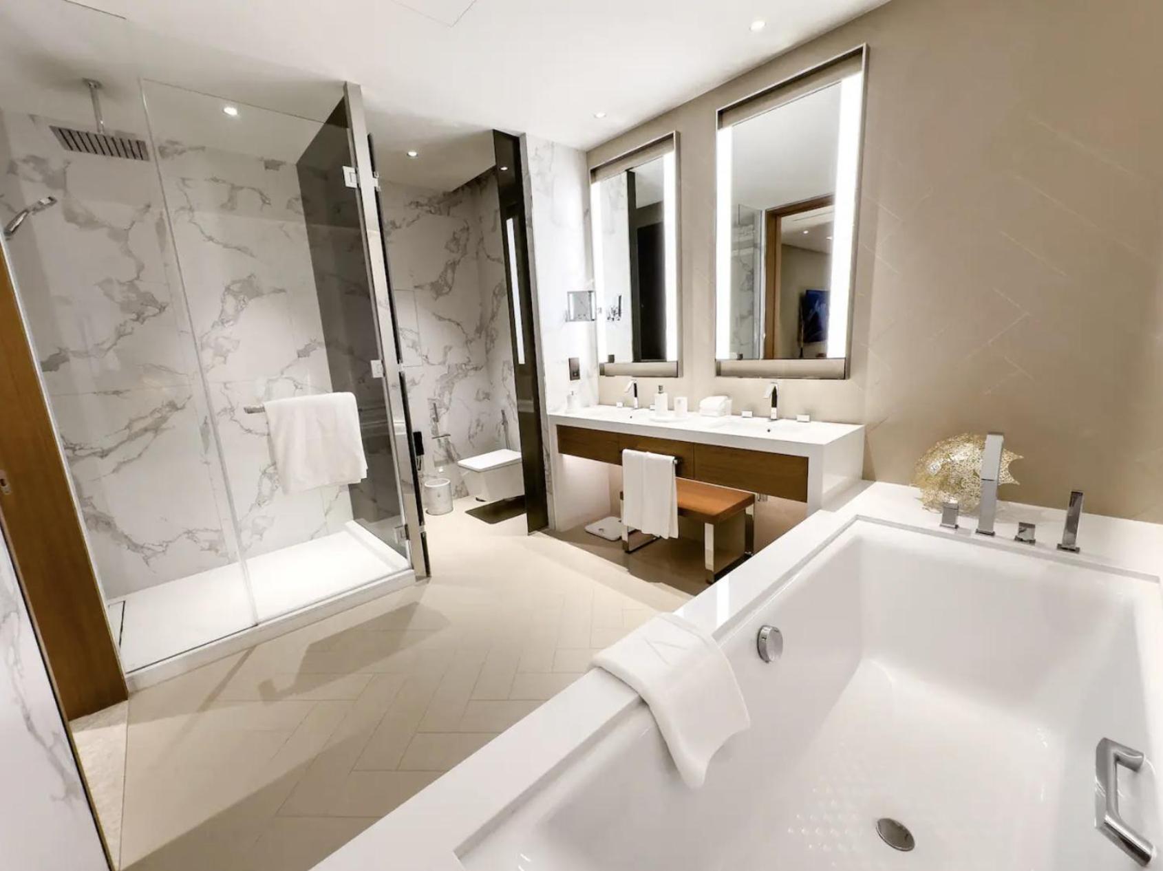 Luxury In Address Opera - 3bdr Апартаменти *